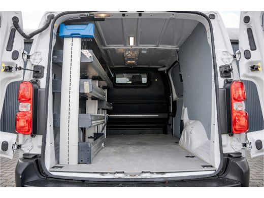 Opel Vivaro 1.5 | 3-Zits | 1e Eigenaar | Camera | Inrichting | Cruise | Airco | Trekhaak ActivLease financial lease