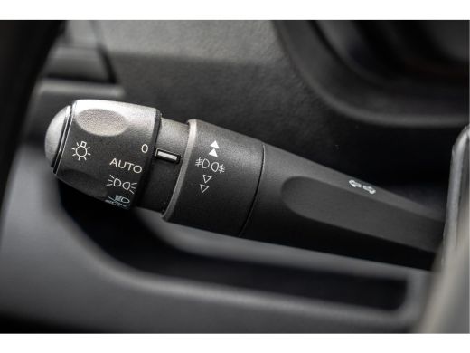 Opel Vivaro 1.5 | 3-Zits | 1e Eigenaar | Camera | Inrichting | Cruise | Airco | Trekhaak ActivLease financial lease