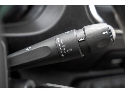 Opel Vivaro 1.5 | 3-Zits | 1e Eigenaar | Camera | Inrichting | Cruise | Airco | Trekhaak ActivLease financial lease