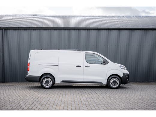 Opel Vivaro 1.5 | 3-Zits | 1e Eigenaar | Camera | Inrichting | Cruise | Airco | Trekhaak ActivLease financial lease