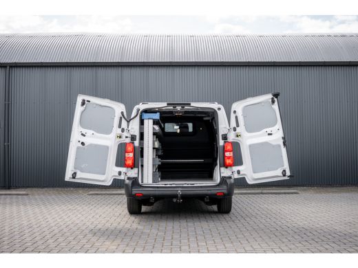 Opel Vivaro 1.5 | 3-Zits | 1e Eigenaar | Camera | Inrichting | Cruise | Airco | Trekhaak ActivLease financial lease