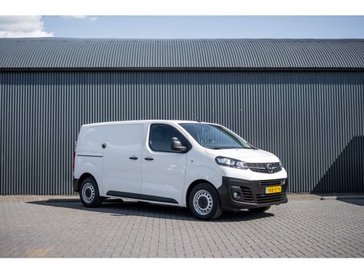 Opel Vivaro 1.5 L2H1 | 3-Zits | 1e Eigenaar | Cruise | PDC | Airco ActivLease financial lease