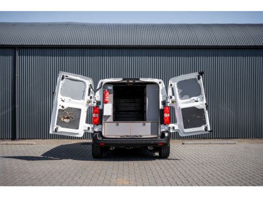 Opel Vivaro 1.5 L2H1 | 3-Zits | 1e Eigenaar | Cruise | PDC | Airco ActivLease financial lease