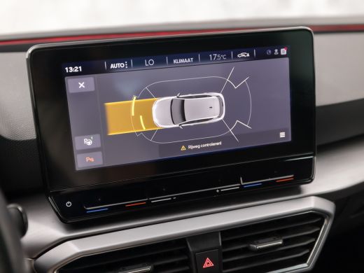 Seat Leon 1.0 TSI FR Sport (APPLE CARPLAY, GROOT NAVI, GETINT GLAS, PARKEERSENSOREN, SPORTSTOELEN, ADAPTIVE... ActivLease financial lease