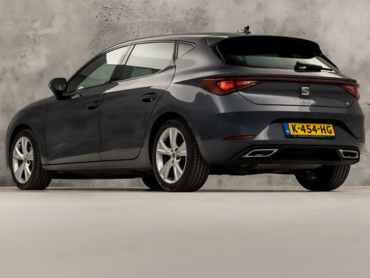 Seat Leon 1.0 TSI FR Sport (APPLE CARPLAY, GROOT NAVI, GETINT GLAS, PARKEERSENSOREN, SPORTSTOELEN, ADAPTIVE... ActivLease financial lease