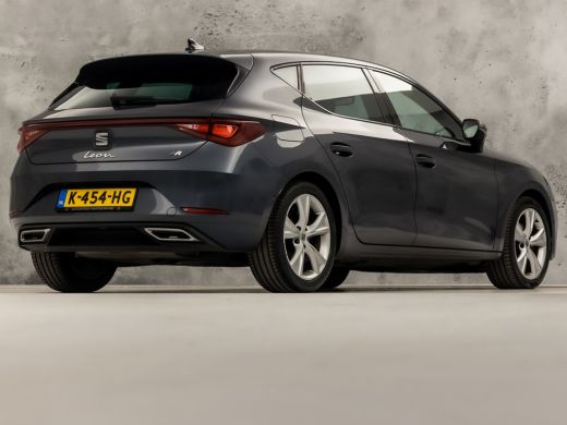 Seat Leon 1.0 TSI FR Sport (APPLE CARPLAY, GROOT NAVI, GETINT GLAS, PARKEERSENSOREN, SPORTSTOELEN, ADAPTIVE... ActivLease financial lease