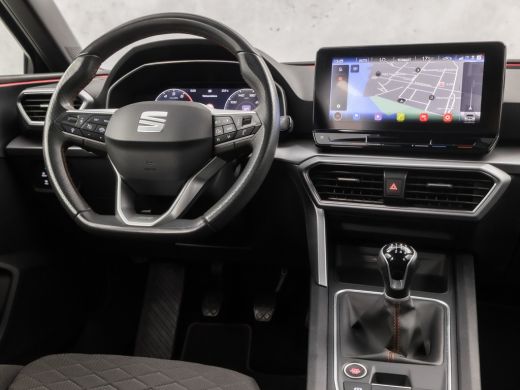 Seat Leon 1.0 TSI FR Sport (APPLE CARPLAY, GROOT NAVI, GETINT GLAS, PARKEERSENSOREN, SPORTSTOELEN, ADAPTIVE... ActivLease financial lease