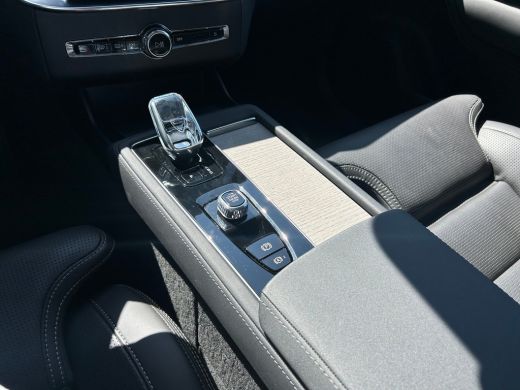 Volvo  XC90 2.0 T8 Plug-in hybrid AWD Ultra Bright | Luchtvering | Trekhaak | 360 camera | HU-Display | Stoel... ActivLease financial lease