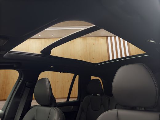 Volvo  XC90 Ultra Black Edition 2.0 T8 Plug-In Hybrid AWD | Bowers & Wilkins | Luchtvering | Full LED Verlich... ActivLease financial lease