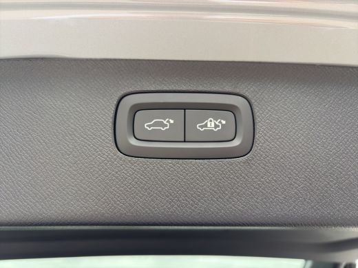 Volvo  XC90 Ultra Black Edition 2.0 T8 Plug-In Hybrid AWD | Bowers & Wilkins | Luchtvering | Full LED Verlich... ActivLease financial lease