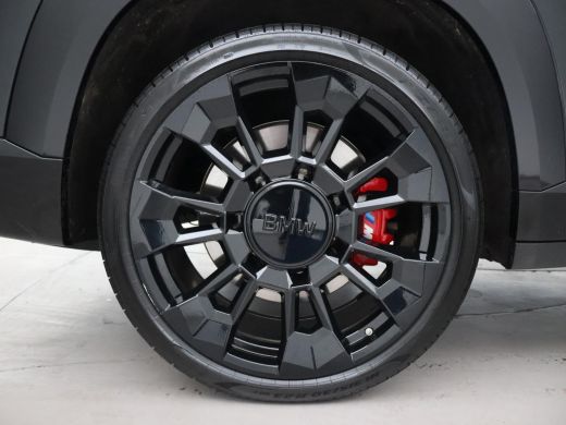 BMW XM PHEV 50e 30 kWh 476 PK *BTW* + 23 INCH | TREKHAAK | DRIVING ASSIST PRO | MASSAGE | HEAD UP ActivLease financial lease