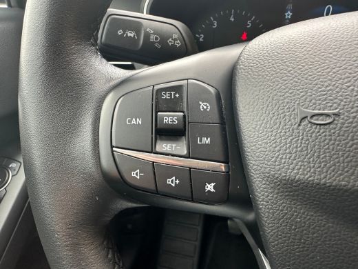 Ford Focus 1.0 125PK Titanium | CLIMATE CONTROL| PARKEER SENSOREN V&A | CRUISE CONTROL| NAVI| DAB| KEYLESS E... ActivLease financial lease
