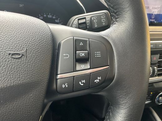 Ford Focus 1.0 125PK Titanium | CLIMATE CONTROL| PARKEER SENSOREN V&A | CRUISE CONTROL| NAVI| DAB| KEYLESS E... ActivLease financial lease