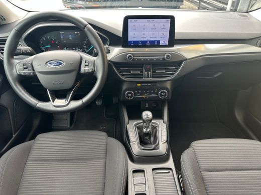 Ford Focus 1.0 125PK Titanium | CLIMATE CONTROL| PARKEER SENSOREN V&A | CRUISE CONTROL| NAVI| DAB| KEYLESS E... ActivLease financial lease