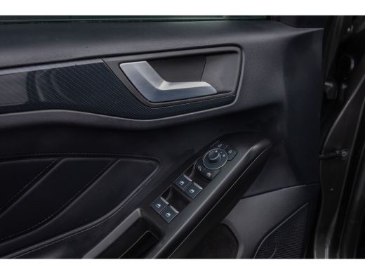 Ford Focus 1.0 EcoBoost Hybrid ST Line | 155pk | Automaat | Winter-pack | LED-verlichting | Privacy-glass | ... ActivLease financial lease