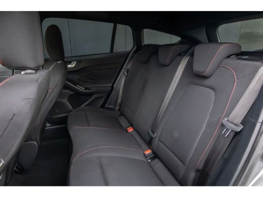Ford Focus 1.0 EcoBoost Hybrid ST Line | 155pk | Automaat | Winter-pack | LED-verlichting | Privacy-glass | ... ActivLease financial lease