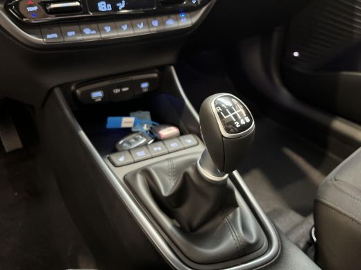Hyundai i20 1.0 T-GDI Premium | &euro; 2.300,- voorraad voordeel! | Schuif-/kanteldak | Direct leverbaar! | ActivLease financial lease