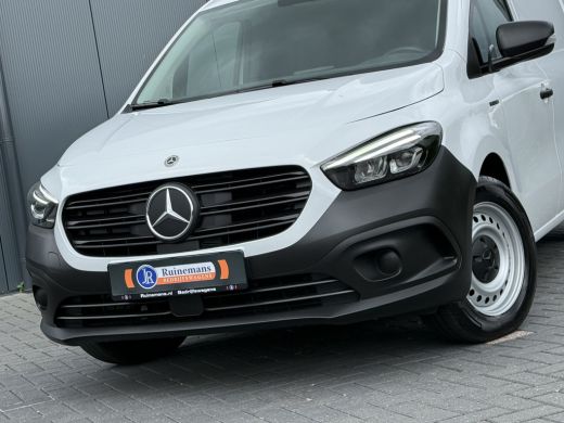 Mercedes-Benz eCitan 112 Pro L2H1 / 51 kWh / 6.716 KM / ** RIJKLAAR ** / LED HIGH PERFORMANCE KOPLAMPEN / CAMERA / ECC... ActivLease financial lease