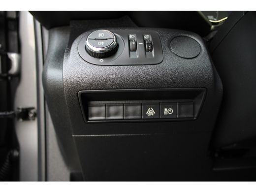 Opel Combo-e 50kWh 136 PK | CAMERA | NAVIGATIE | BETIMMERING | VERWARMD STUUR | VOORVERWARMBAAR | APPLE CARPLA... ActivLease financial lease