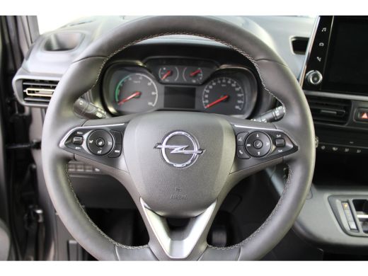 Opel Combo-e 50kWh 136 PK | CAMERA | NAVIGATIE | BETIMMERING | VERWARMD STUUR | VOORVERWARMBAAR | APPLE CARPLA... ActivLease financial lease