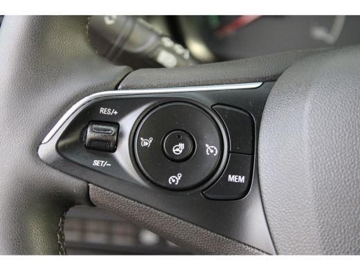 Opel Combo-e 50kWh 136 PK | CAMERA | NAVIGATIE | BETIMMERING | VERWARMD STUUR | VOORVERWARMBAAR | APPLE CARPLA... ActivLease financial lease