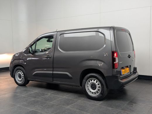 Opel Combo-e 50kWh 136 PK | CAMERA | NAVIGATIE | BETIMMERING | VERWARMD STUUR | VOORVERWARMBAAR | APPLE CARPLA... ActivLease financial lease