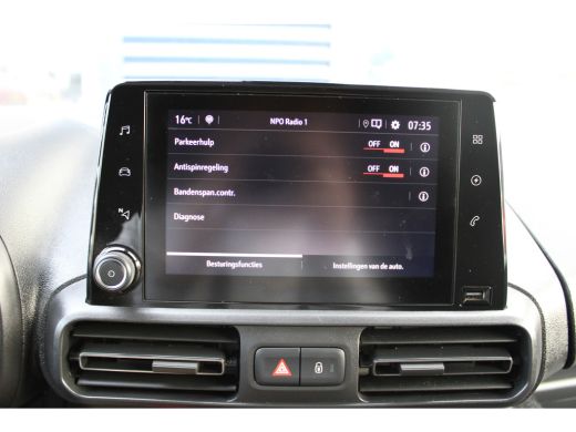 Opel Combo-e 50kWh 136 PK | CAMERA | NAVIGATIE | BETIMMERING | VERWARMD STUUR | VOORVERWARMBAAR | APPLE CARPLA... ActivLease financial lease