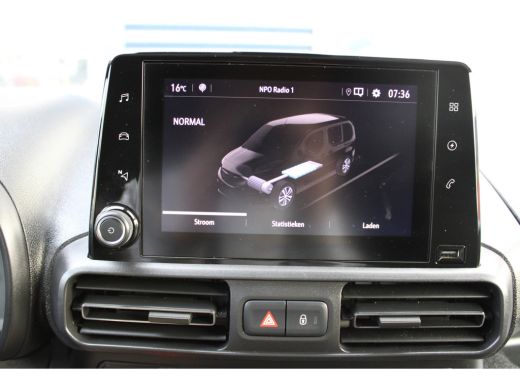 Opel Combo-e 50kWh 136 PK | CAMERA | NAVIGATIE | BETIMMERING | VERWARMD STUUR | VOORVERWARMBAAR | APPLE CARPLA... ActivLease financial lease