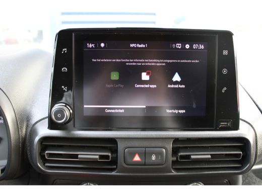 Opel Combo-e 50kWh 136 PK | CAMERA | NAVIGATIE | BETIMMERING | VERWARMD STUUR | VOORVERWARMBAAR | APPLE CARPLA... ActivLease financial lease