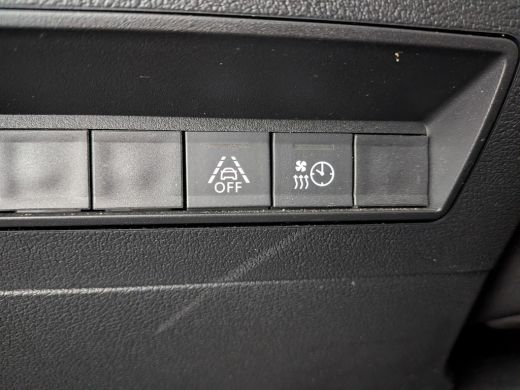 Opel Combo-e 50kWh 136 PK | CAMERA | NAVIGATIE | BETIMMERING | VERWARMD STUUR | VOORVERWARMBAAR | APPLE CARPLA... ActivLease financial lease