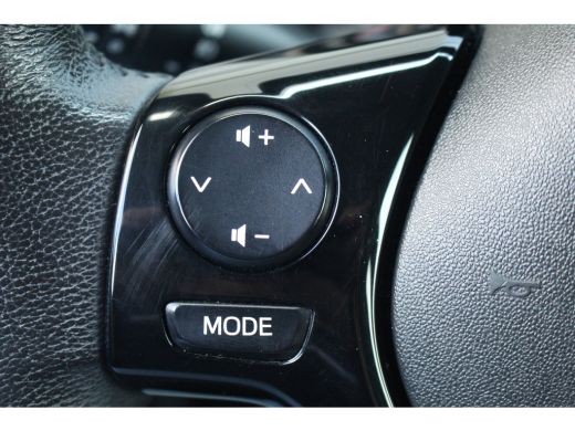Peugeot 108 1.0 e-VTi Allure | Cruise C. | Navi | Bluetooth | 15" LMV | Elec. Pakket | Cruise C. | Navi | Blu... ActivLease financial lease