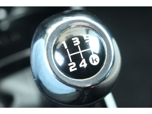 Peugeot 108 1.0 e-VTi Allure | Cruise C. | Navi | Bluetooth | 15" LMV | Elec. Pakket | Cruise C. | Navi | Blu... ActivLease financial lease