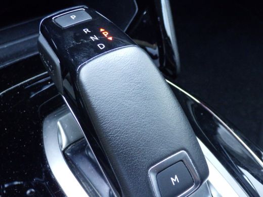 Peugeot 2008 1.2 Automaat Allure Pack, Cruise, Camera, PDC, NL/NAP! ActivLease financial lease
