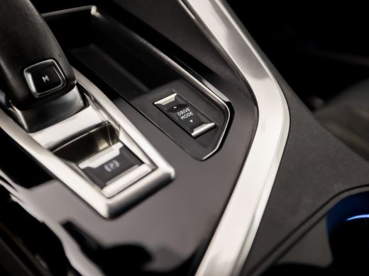 Peugeot 5008 1.2 PureTech GT 7 Persoons Automaat (APPLE CARPLAY, 1e EIGENAAR, GROOT NAVI, LEDER/ALCANTARA, 360... ActivLease financial lease