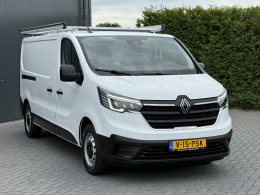 Renault Trafic 2.0 dCi 150 PK AUTOMAAT / L2H1 / 27.349 KM!! / TREKHAAK / IMPERIAAL / 3-ZITS / CAMERA / LED ActivLease financial lease