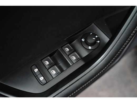 Skoda Superb Combi 1.4 IV Sportline 204 pk 6-DSG | Achteruitrijcamera | Elektrische Stoelen | Apple Carplay | ActivLease financial lease