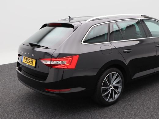Skoda Superb Combi 1.5 TSi 150 Pk Automaat Business Edition | Stoelverwarming | Adaptive Cruise | Climatronic ... ActivLease financial lease