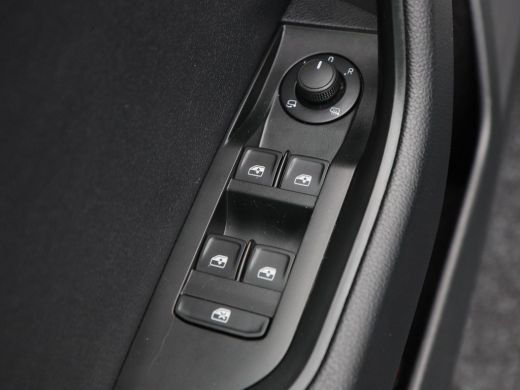 Skoda Superb Combi 1.5 TSi 150 Pk Automaat Business Edition | Stoelverwarming | Adaptive Cruise | Climatronic ... ActivLease financial lease