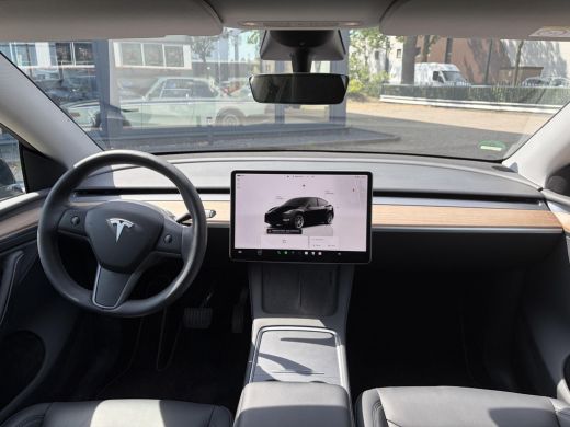 Tesla Model Y Long Range AWD 75 kWh SOH 95% | TESLA FABRIEKSGARANTIE TOT 2028/ 80.000KM! | FABRIEKSGARANTIE OP ... ActivLease financial lease