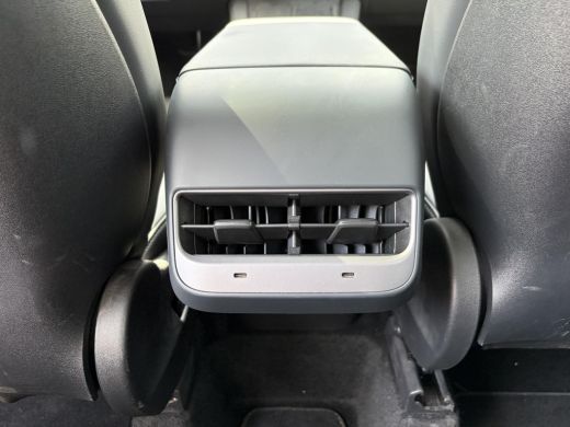 Tesla Model Y Long Range AWD 75 kWh SOH 95% | TESLA FABRIEKSGARANTIE TOT 2028/ 80.000KM! | FABRIEKSGARANTIE OP ... ActivLease financial lease