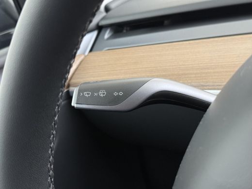 Tesla Model Y Long Range AWD 75 kWh SOH 95% | TESLA FABRIEKSGARANTIE TOT 2028/ 80.000KM! | FABRIEKSGARANTIE OP ... ActivLease financial lease