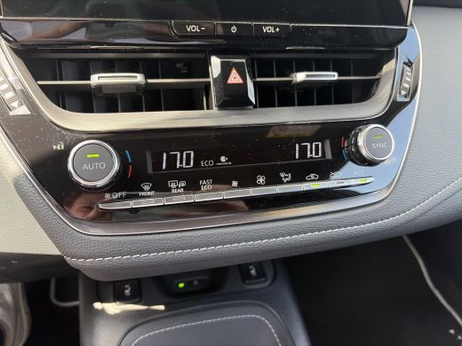 Toyota Corolla Hybrid 140 Dynamic ActivLease financial lease