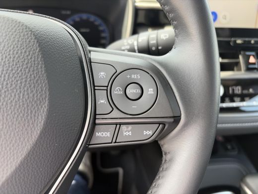 Toyota Corolla Hybrid 140 Dynamic ActivLease financial lease