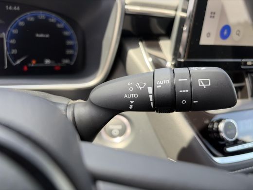 Toyota Corolla Hybrid 140 Dynamic ActivLease financial lease