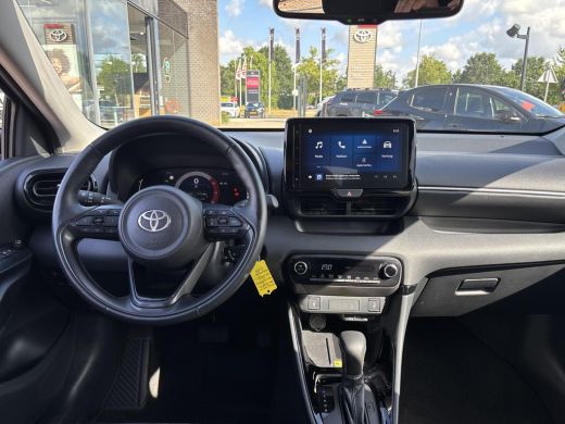 Toyota Yaris 1.5 Hybrid 115 Dynamic ActivLease financial lease