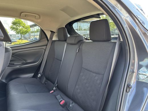 Toyota Yaris 1.5 Hybrid 115 Dynamic ActivLease financial lease