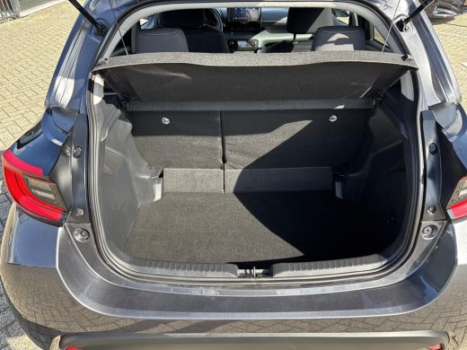 Toyota Yaris 1.5 Hybrid 115 Dynamic ActivLease financial lease
