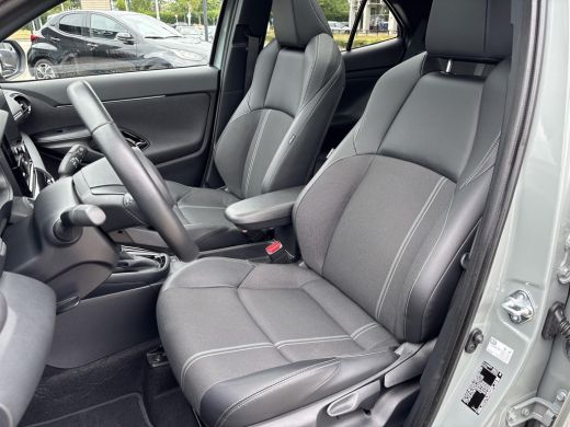 Toyota Yaris Cross 1.5 Hybrid 130 Launch Edition | Trekhaak | Panoramadak | JBL-Audio | HUD | ActivLease financial lease