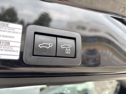 Toyota Yaris Cross 1.5 Hybrid 130 Launch Edition | Trekhaak | Panoramadak | JBL-Audio | HUD | ActivLease financial lease