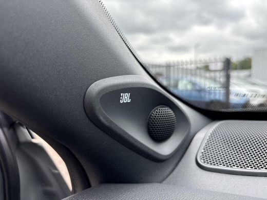 Toyota Yaris Cross 1.5 Hybrid 130 Launch Edition | Trekhaak | Panoramadak | JBL-Audio | HUD | ActivLease financial lease